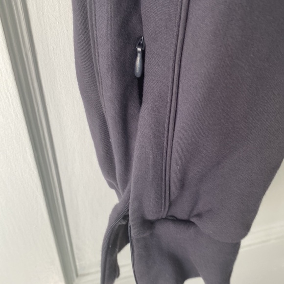 Fabletics Charcoal Grey Sweatpant Joggers - Picture 4 of 5